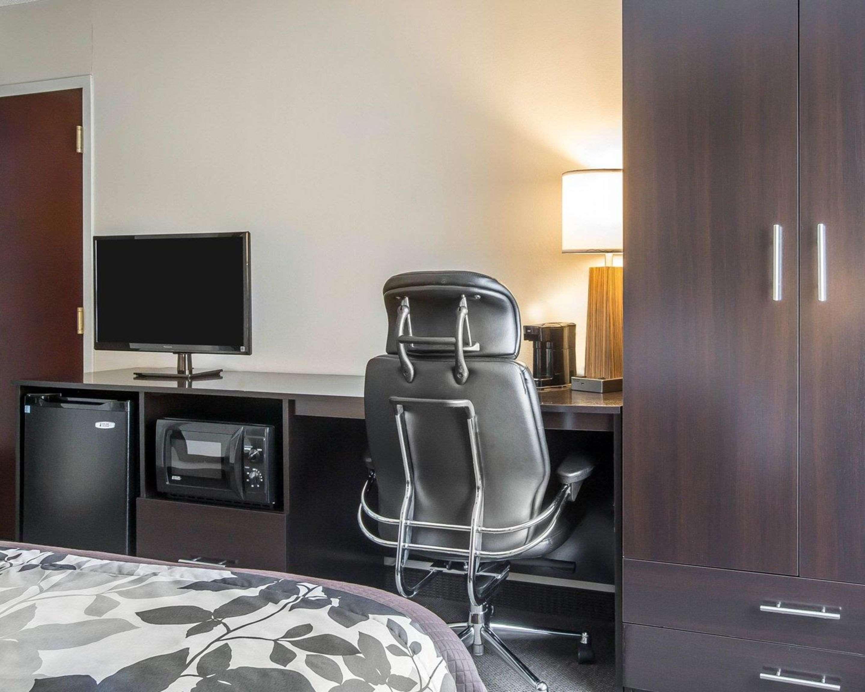 Sleep Inn & Suites Queensbury - Lake George מראה חיצוני תמונה