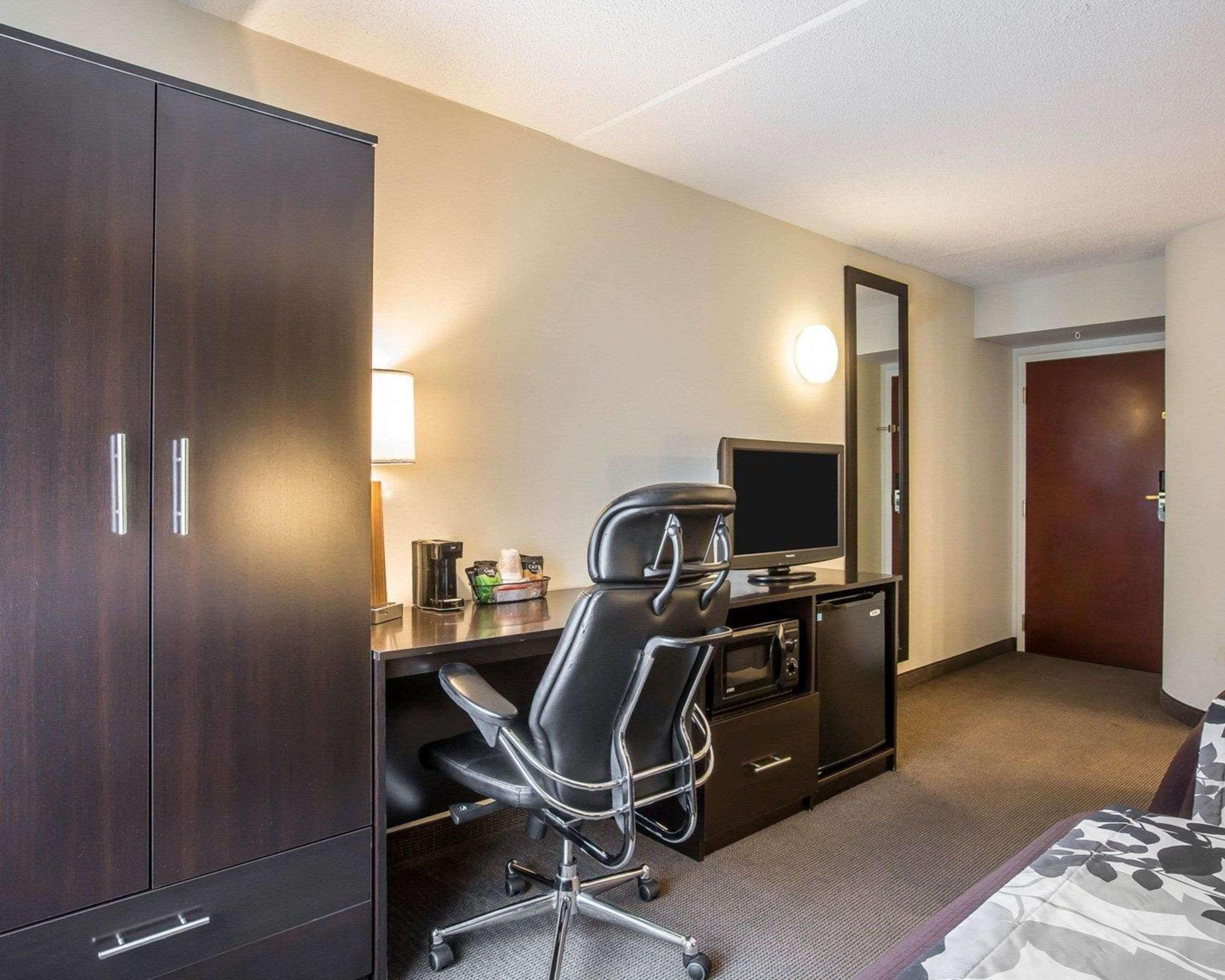 Sleep Inn & Suites Queensbury - Lake George מראה חיצוני תמונה