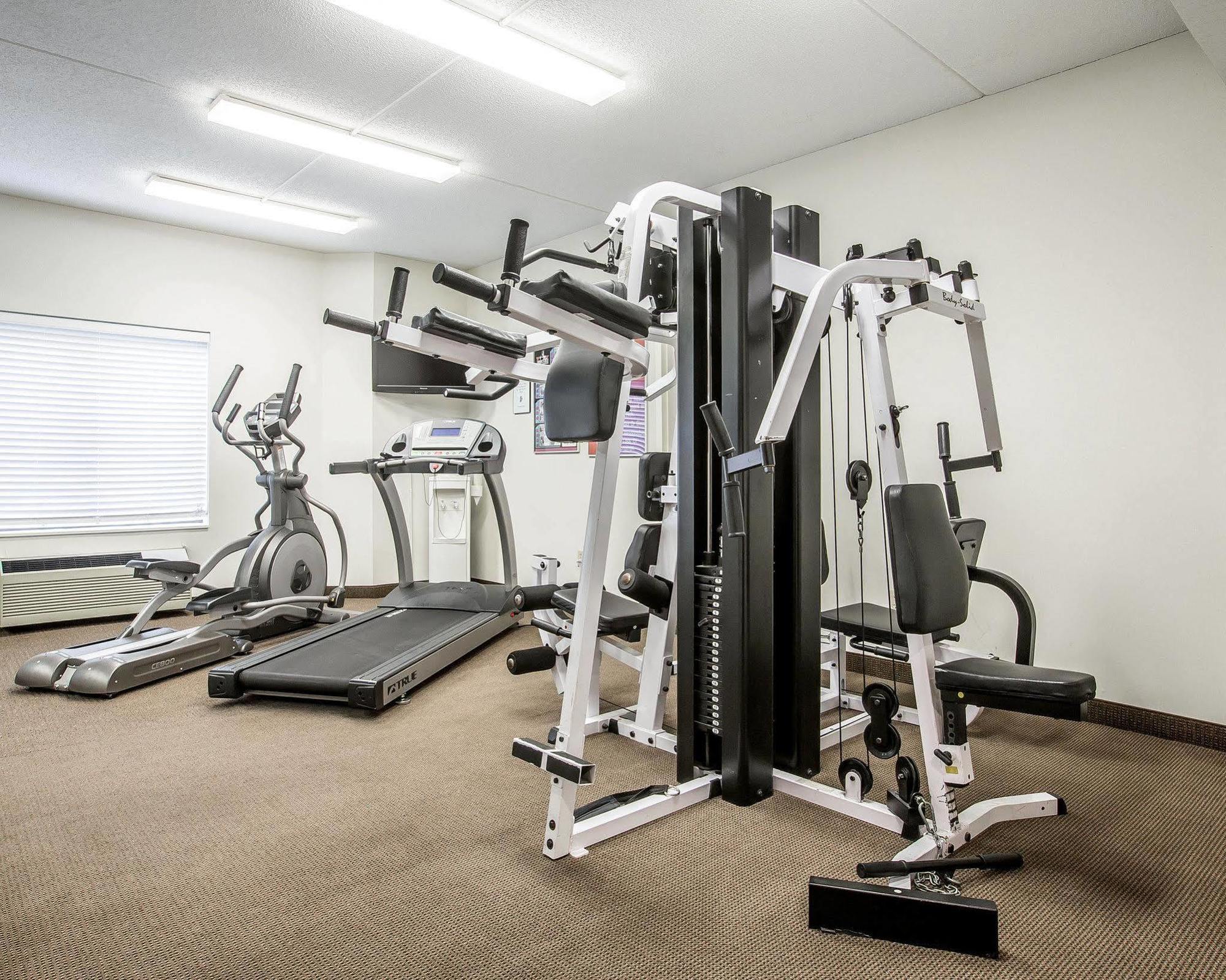 Sleep Inn & Suites Queensbury - Lake George מראה חיצוני תמונה